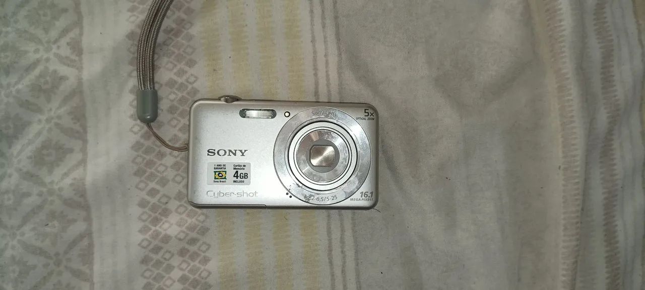 Camera digital Sony w-710 