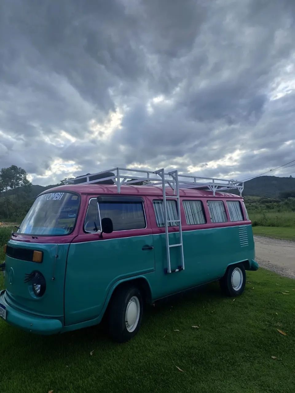 Volkswagen Kombi STANDARD/ LUXO/ SÉRIE PRATA 1995