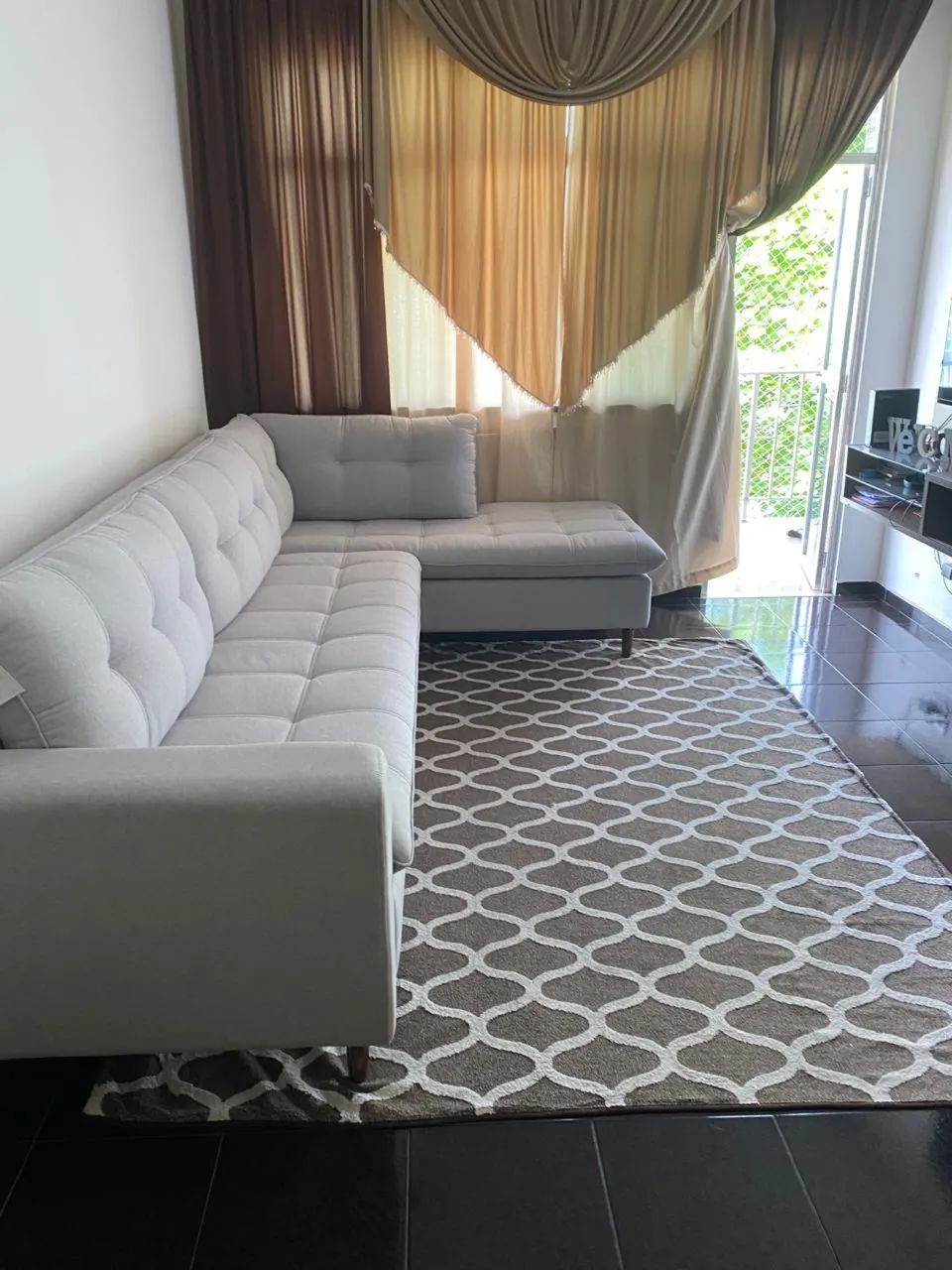 SOFÁ COM CHAISE - LUXO 3,05 x 1,80( CHAISE) 