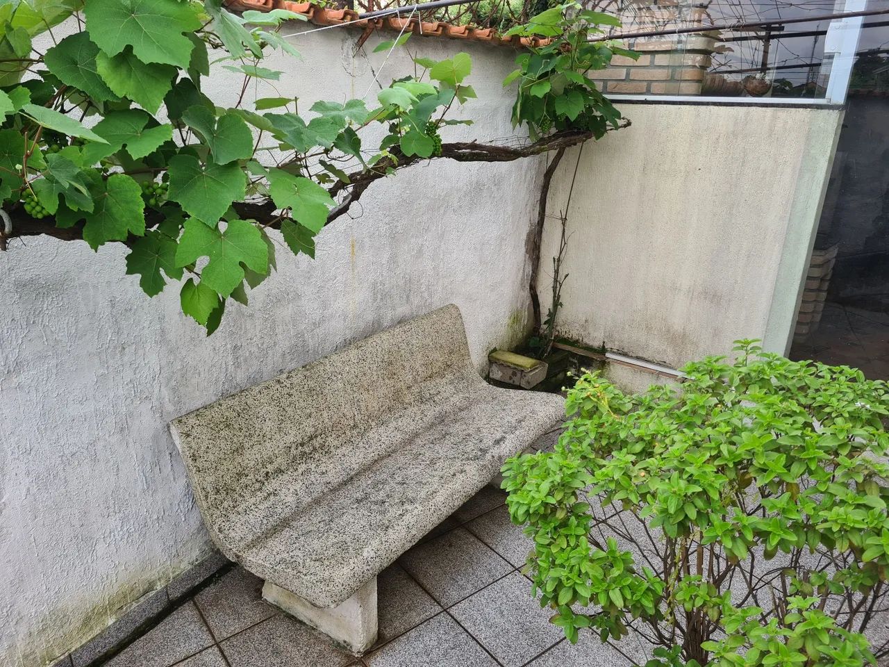 Banco de cimento. - Foto 2