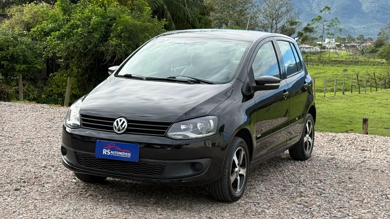 Volkswagen Fox 1.0 MI Total Flex 8V 5P 2012 - Foto 2