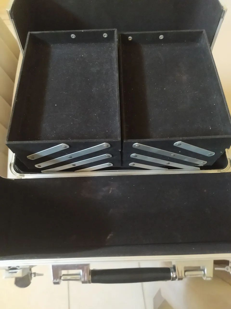 Vende se uma maleta de maquiagem  - Foto 4