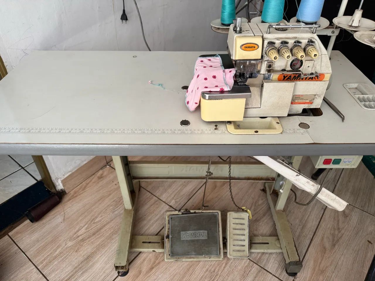 Máquina Overlock - Foto 2