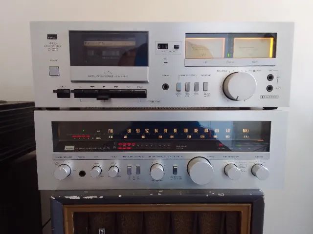 Receiver Sansui R70 e tape deck Sansui D100