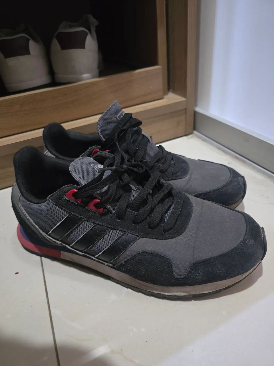 Adidas 41/42 no precinho camarada