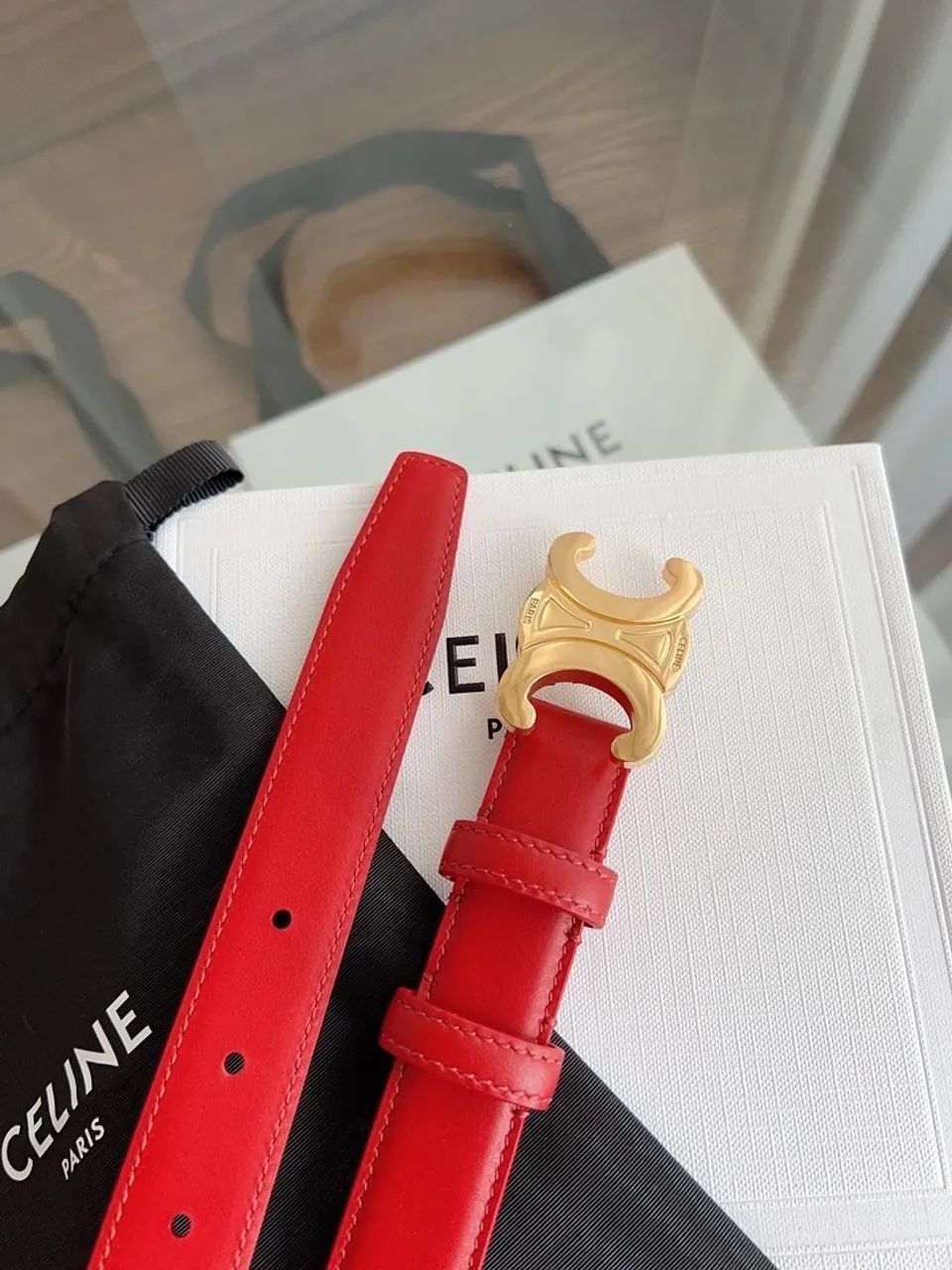 Cinto Celine Vermelho em couro  - Foto 2
