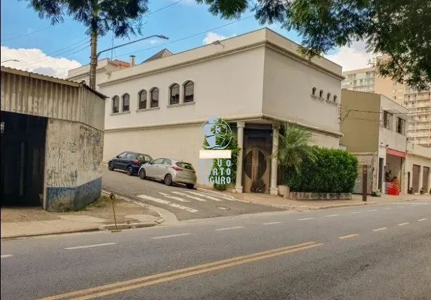 Casa Comercial com 4 Salas para Alugar na Vila Ema