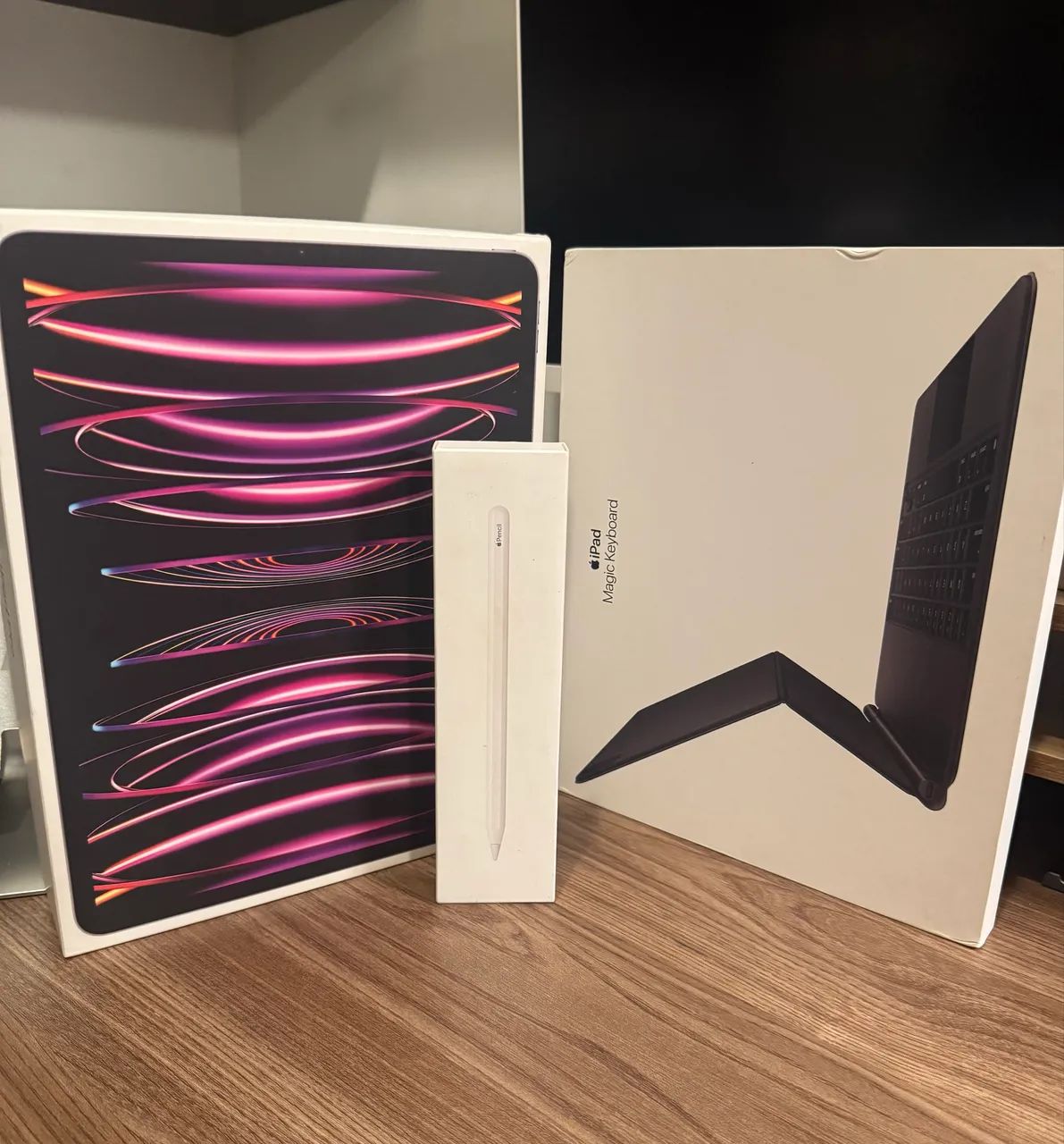 iPad Pro M2 256gb 12.9? + Apple Pencil 2 + Magic Keyboard preto + case + Smart Folio - Foto 3
