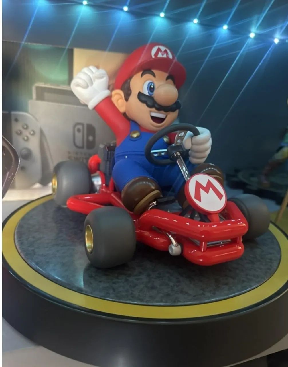 First 4 Figures Mario Kart: Estátua de Mario