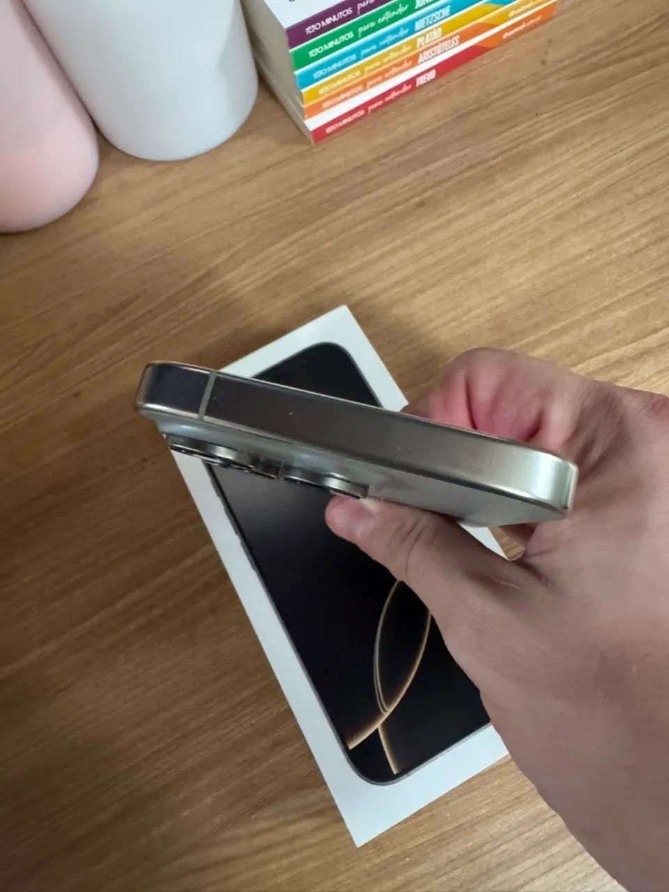 iPhone 16 pro 256gb com caixa - Foto 2