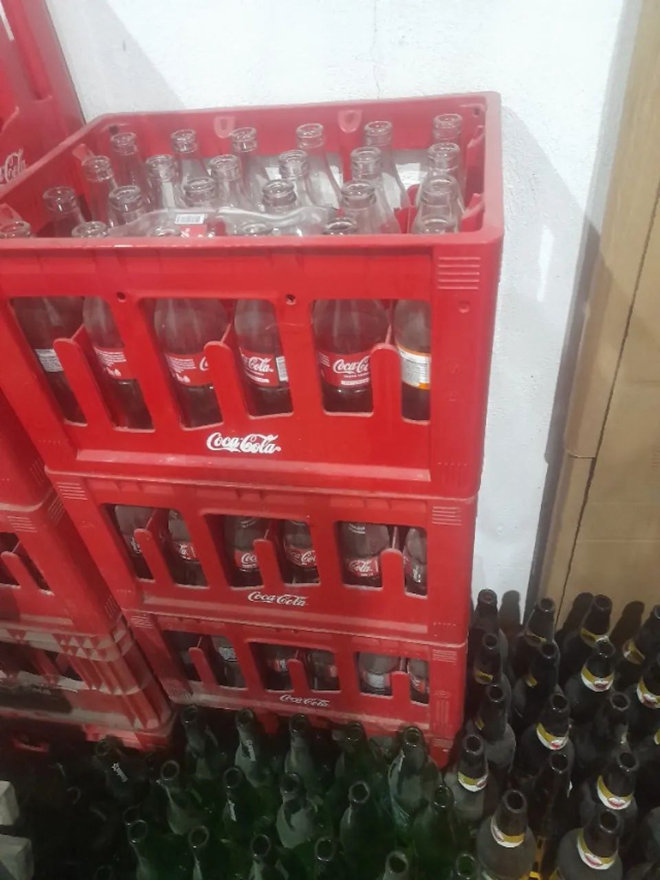 Caixa de vasilhames de coca cola 250 ml