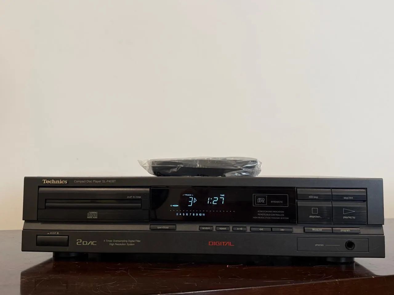 Cd player Technics Player SL-P40BT mesmo Philips 610 revisado funcionando perfeitamente 