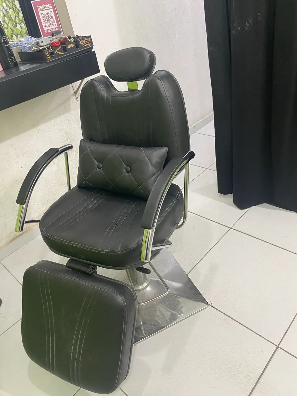 Cadeira para salão de beleza, barbearia e design de sobrancelha 