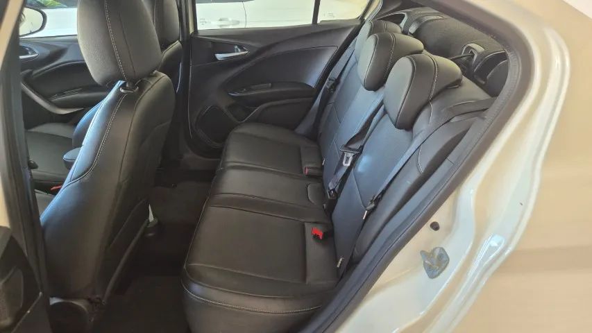 Fiat Cronos Precision 1.3 16V Flex Aut. 2024 - Foto 2