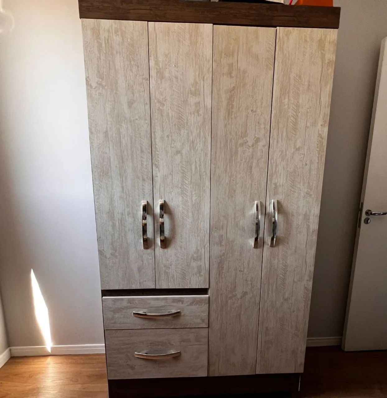 Guarda roupa solteiro 