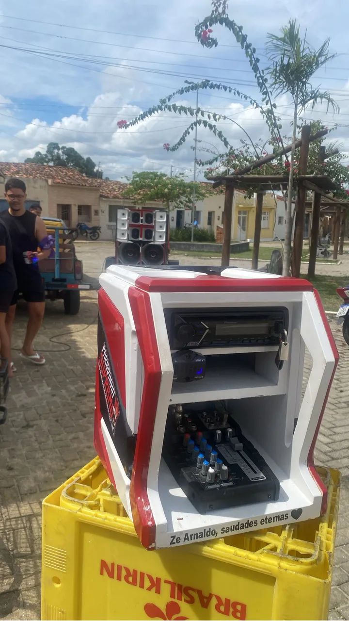 PAREDINHA, VENDO OU TROCO POR MOTO DO MEU INTERESSE!