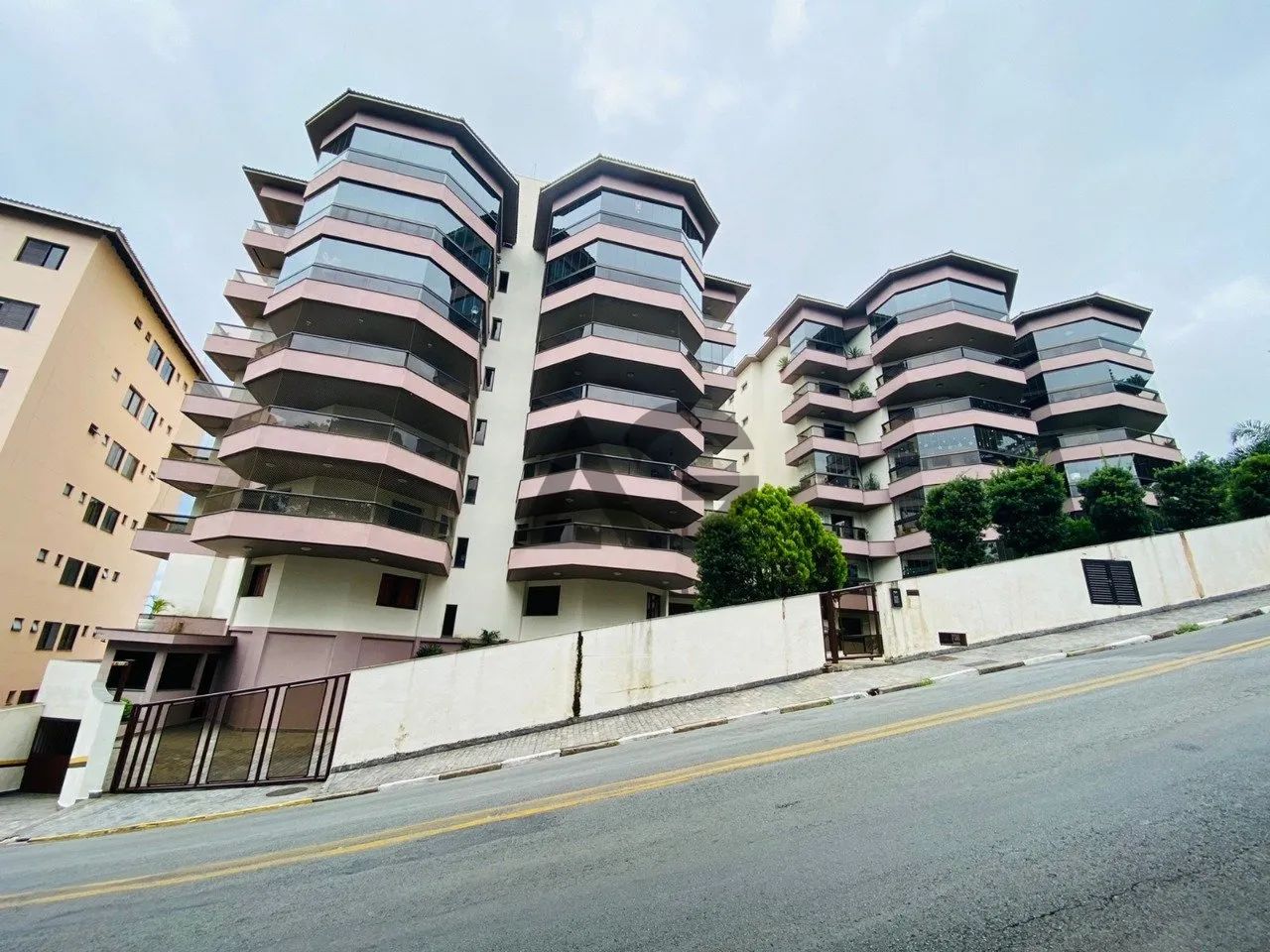 Apartamento | Reformado | Lazer Completo | Centro | em Serra Negra-SP