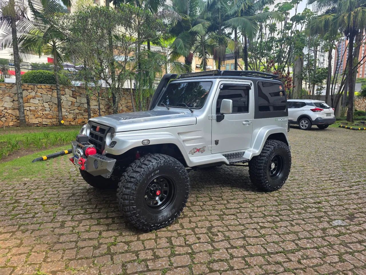 Troller T-4 4X4 3.0 TB INT. CAP. RÍGIDA DIESEL 2012