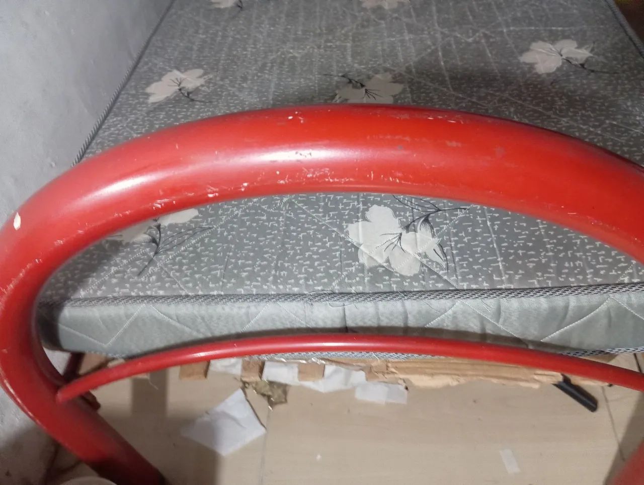 Vendo cama de ferro - Foto 4