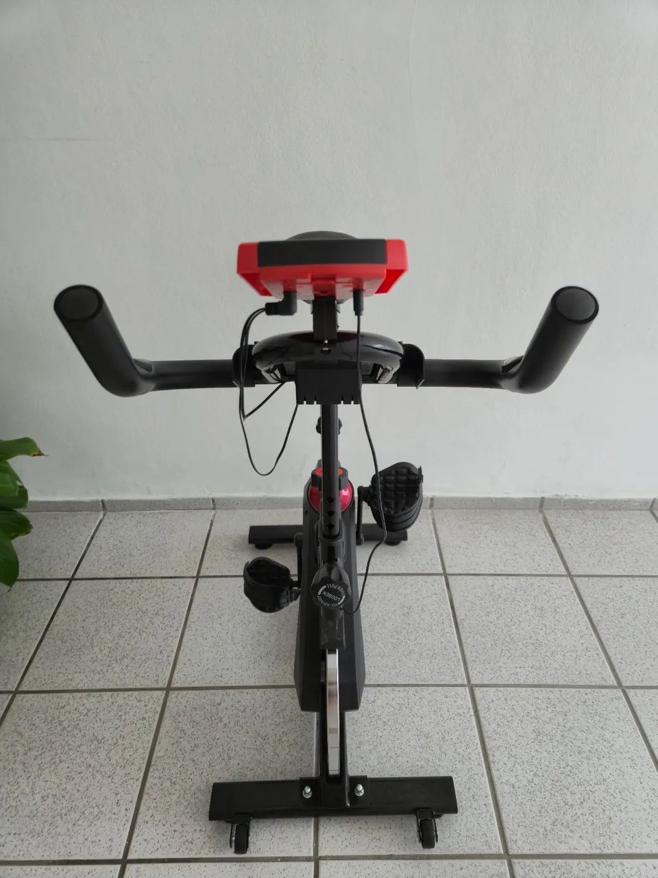 Bicicleta ergometrica seminova - Foto 2