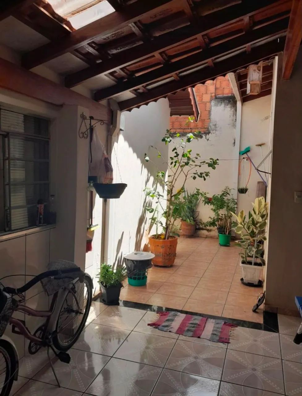VENDO CASA EM SANTA MÔNICA  - Foto 3