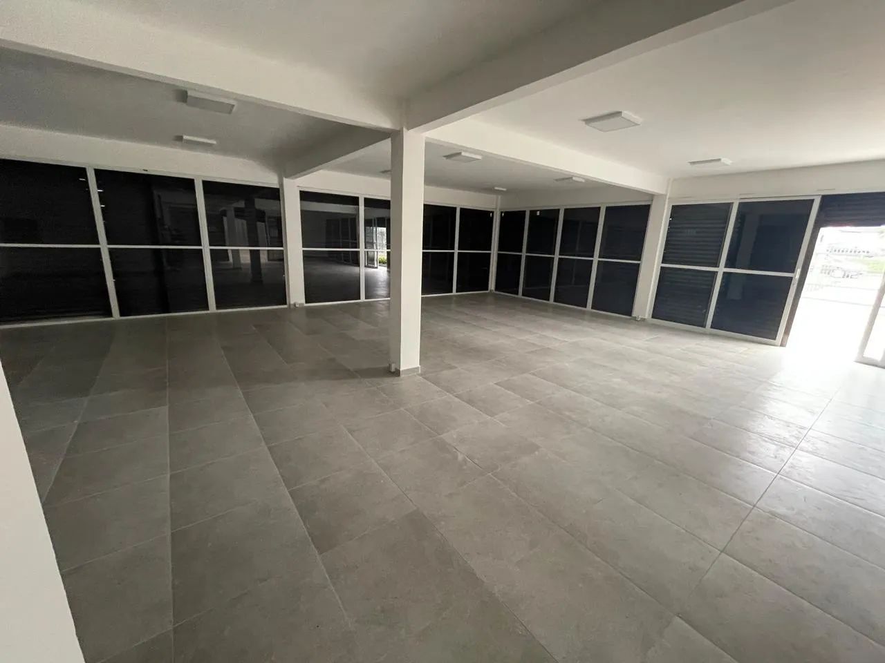 Prédio mais Barracão - Foto 5