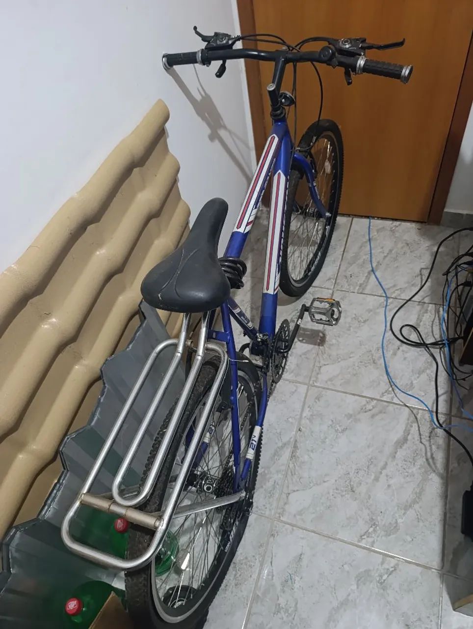 Bicicleta aro 26 semi nova - Foto 2