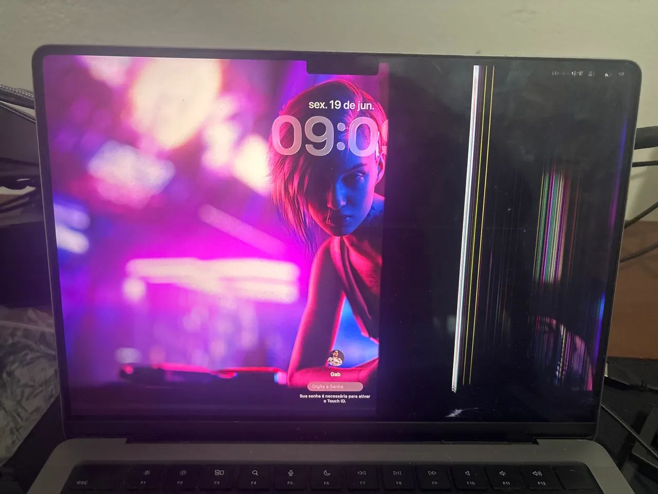 MacBook Pro M1 Pro 16 GB RAM 512 Armazenamento - Foto 2