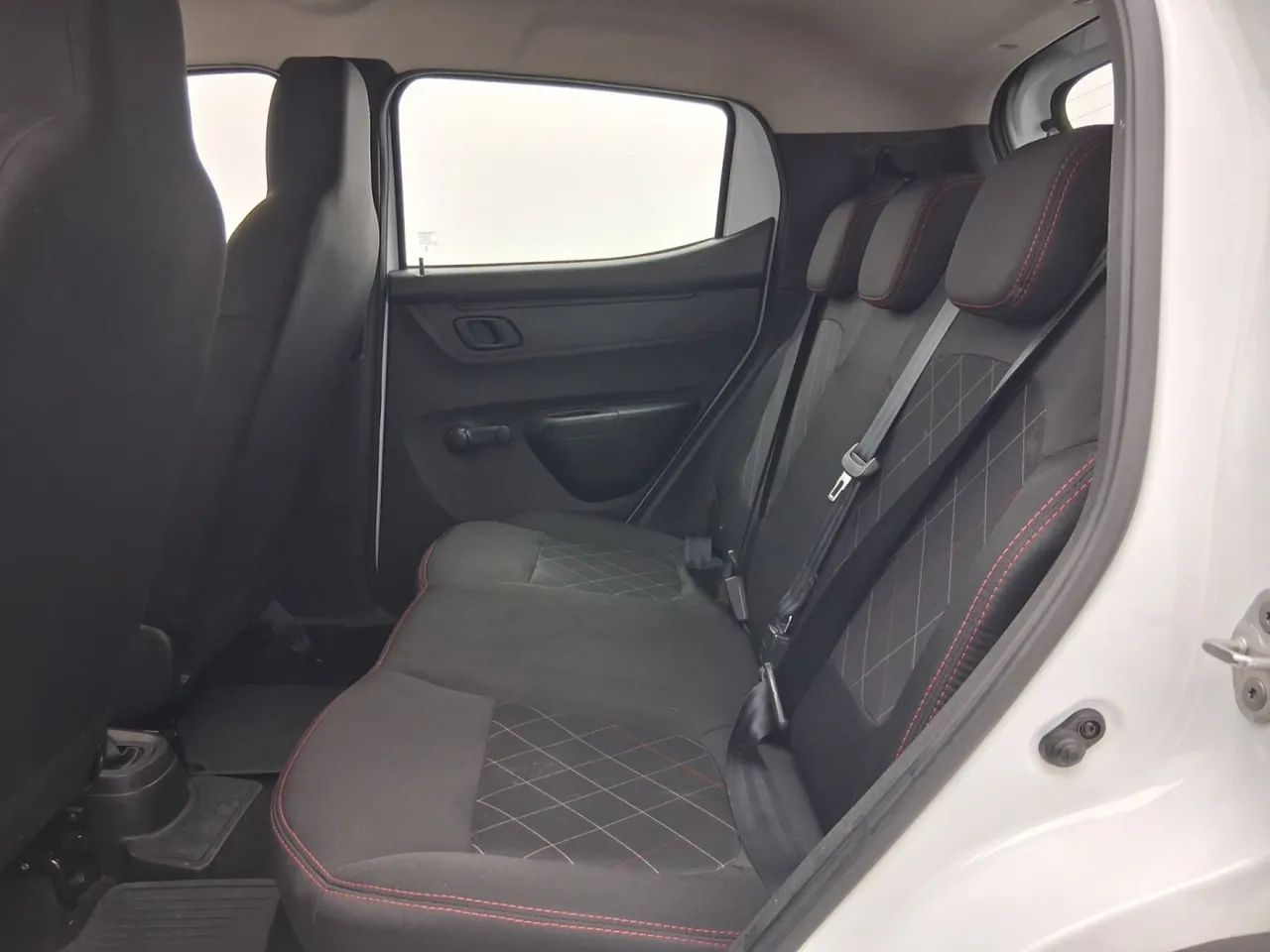 Renault Kwid 1.0 Zen, foto 17 de 18