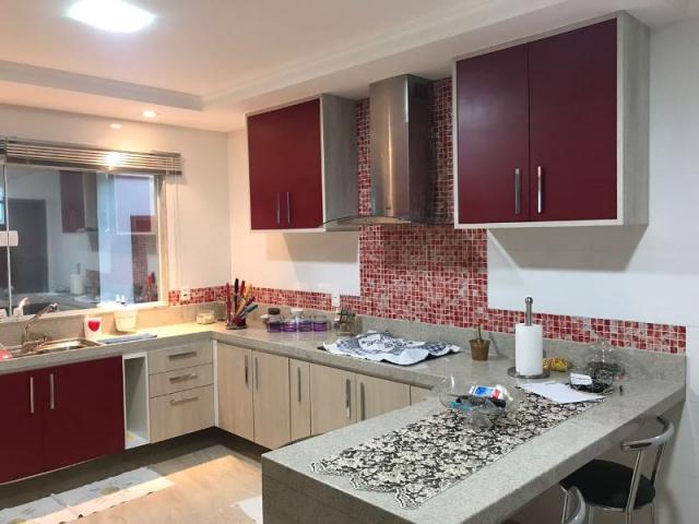 Murano Imobiliária vende casa de 4 quartos quartos em Ponta da Fruta, Vila Velha - ES.