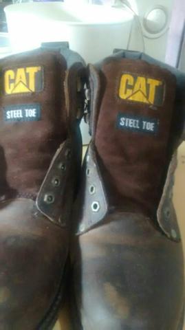 Bota Caterpila tamanho 42