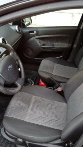 Ford Fiesta Class Sedan 1.6 8v 2° dono - Foto 12