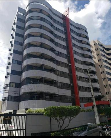 Oportunidade na Ponta Verde! 03 quartos (01 suíte), 02 vagas. Confira!