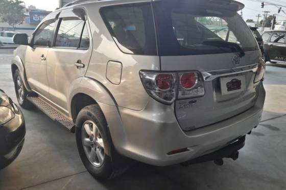 HILUX SW4 2012/2012 3.0 SRV 4X4 7 LUGARES 16V TURBO INTERCOOLER DIESEL 4P AUTOMÁTICO - Foto 4
