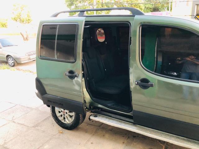 Doblo Adventure 1.8 2014 c/GNV 7 Lugares (R$: 4.900,00 + 60 x 1.090,00) - Foto 9