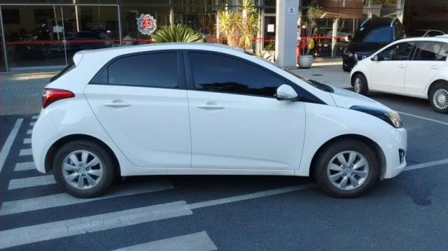 HYUNDAI IMP HB20 COMFORT PLUS 1.6 16V FLEX Branco 2014/2015 - Foto 7
