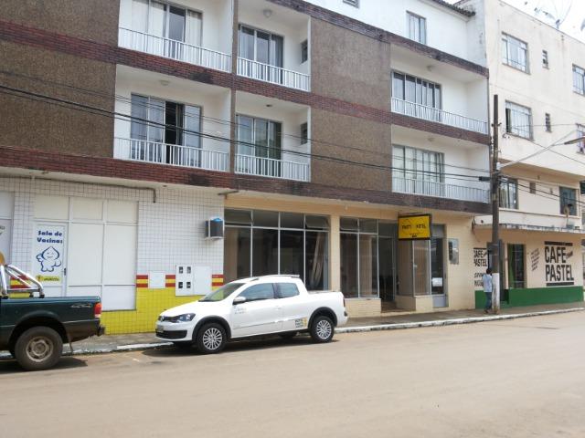 Quarto com banheiro, internet, agua, luz, inclusos