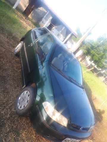 Carro em ótimo estado de conservação