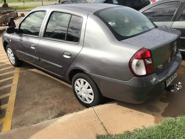 Clio Sedan sem detalhes Na oferta! - Foto 5