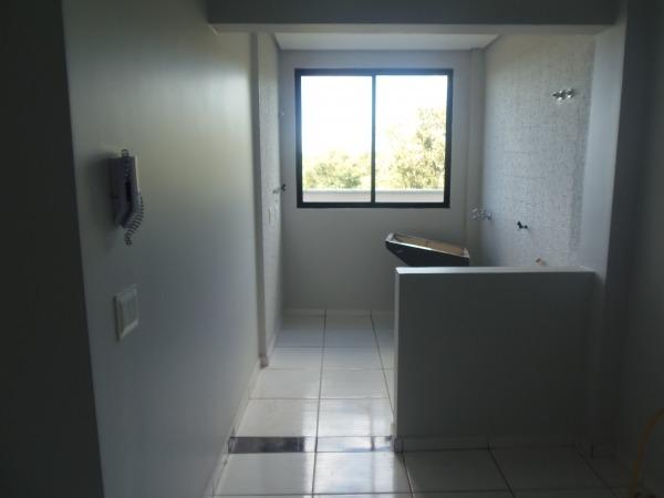 Apartamento com 3 quartos, 1 suíte, duas vagas de garagem e ótima localização - Foto 3