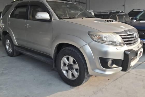 HILUX SW4 2012/2012 3.0 SRV 4X4 7 LUGARES 16V TURBO INTERCOOLER DIESEL 4P AUTOMÁTICO - Foto 2