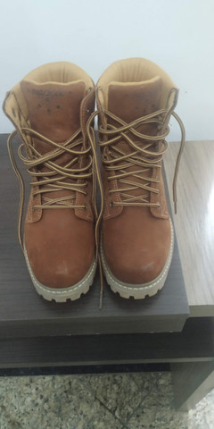 bota macboot caramelo