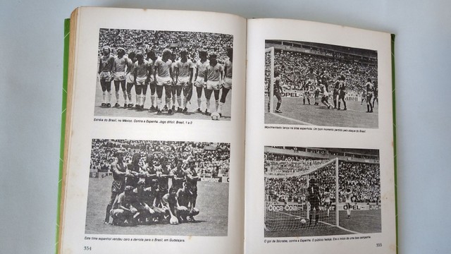 Livro Todas as Copas do Mundo (encarte Pelé e Maradona) - Foto 4