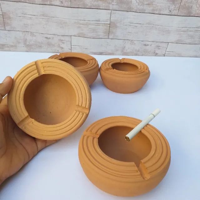 Cinzeiro feito em Barro - Foto 2