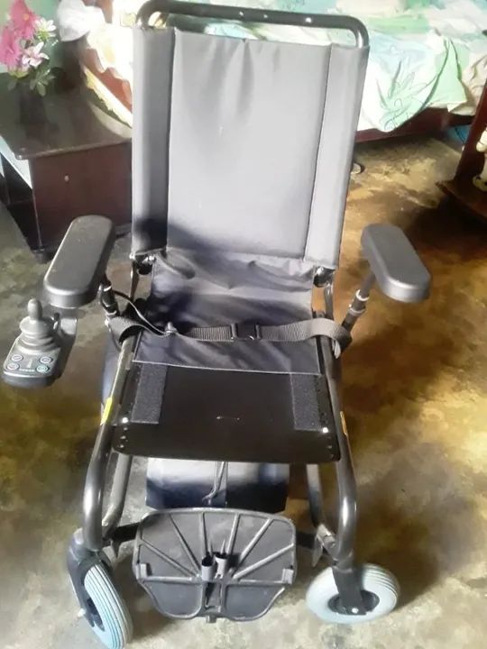 Cadeira de rodas Motorizada