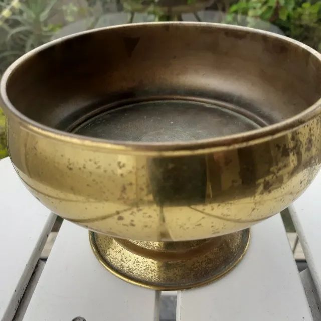 Fruteira antiga ou centro de mesa antiga em latão  15cm x 20cm - Foto 3