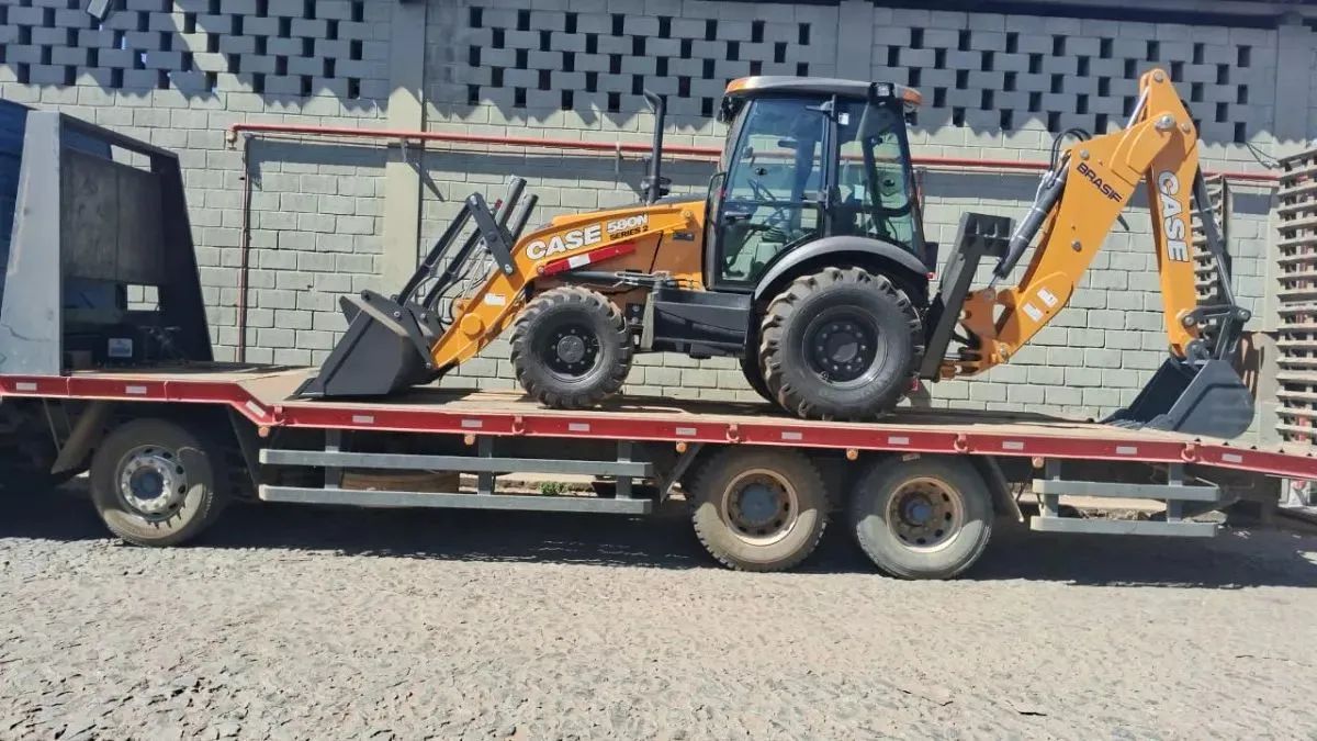 Retroescavadeira Case 580n 4x4 2024 - Foto 4