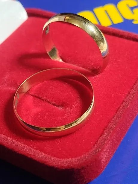 Alianças 5.6 mm Ouro 18 k Casamento Noivado Compromisso 5.00 Gramas Maciça                 - Foto 2