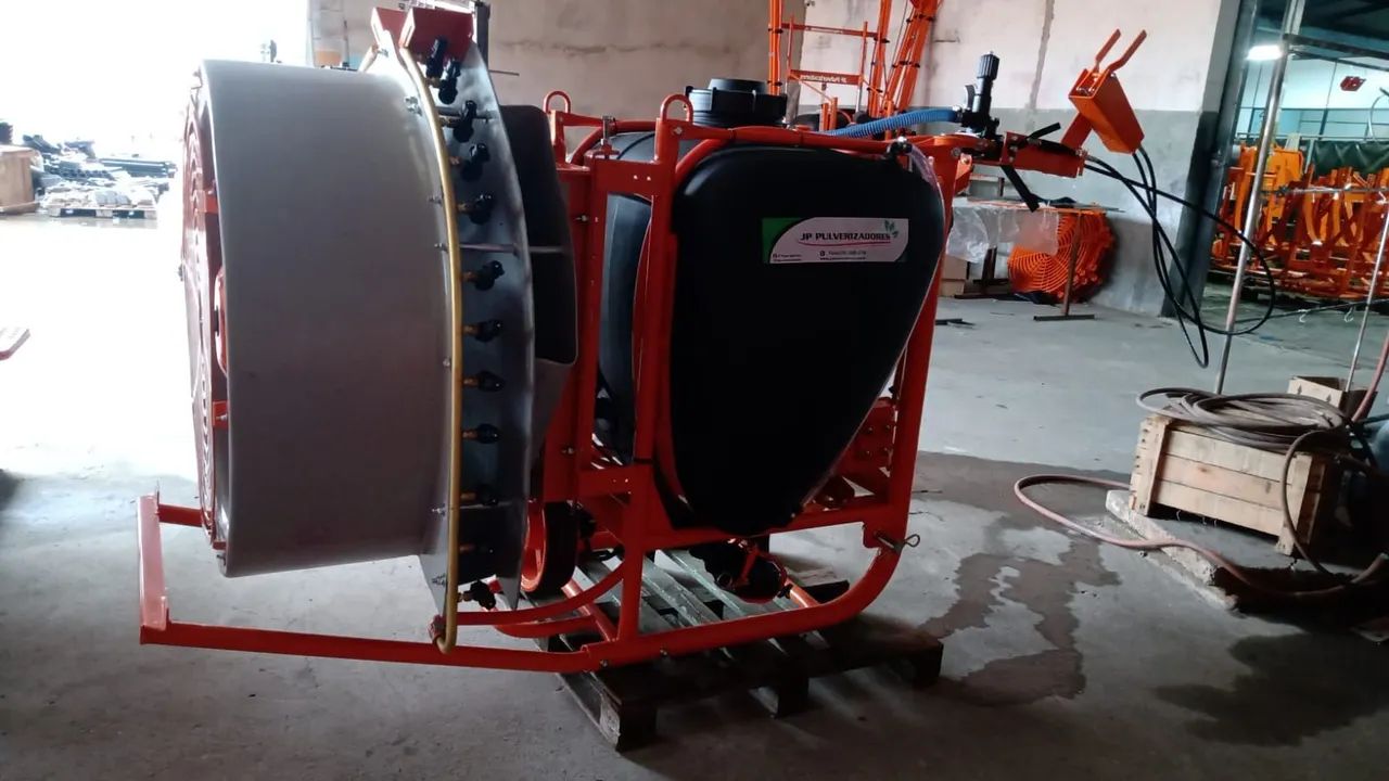 Pulverizador com turbina 400 litros - Foto 6