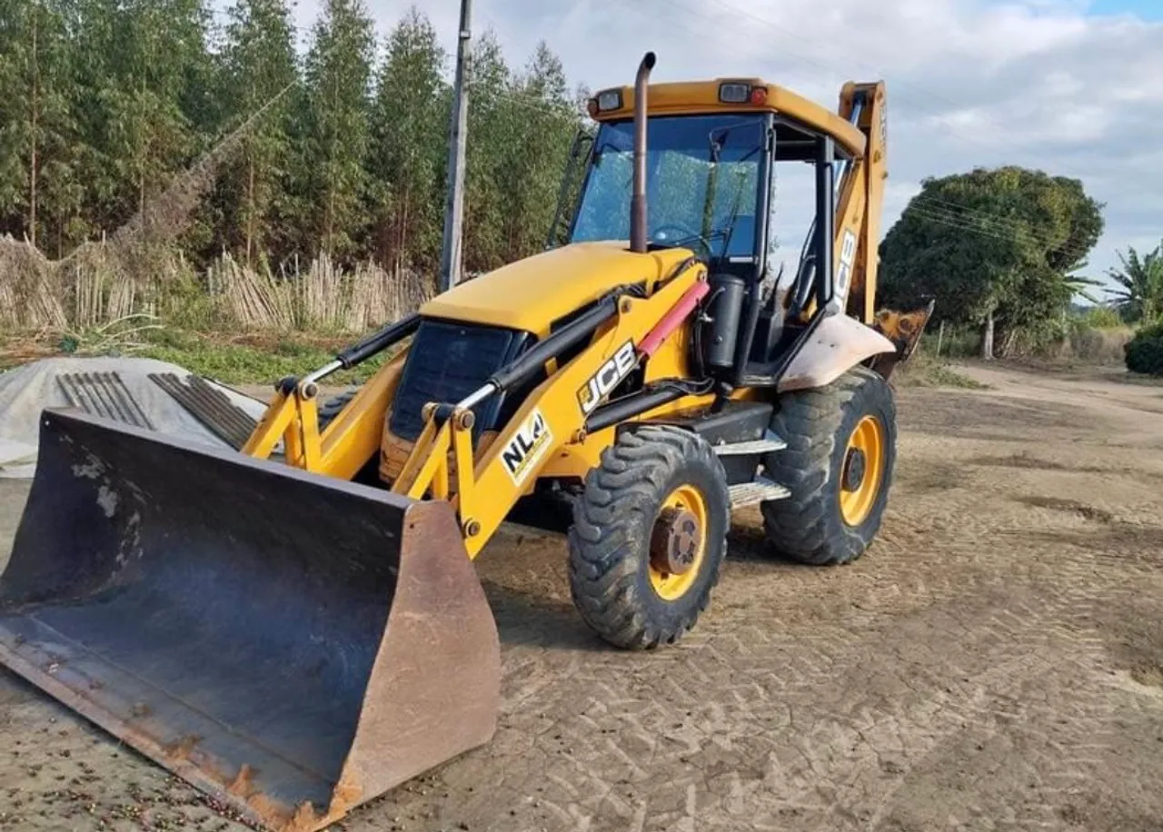 2010 JCB Retroescavadeira